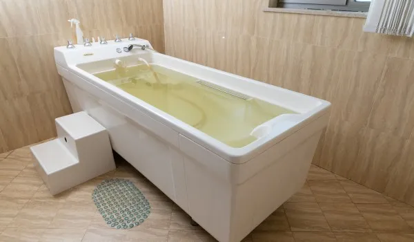 Йодно-бромные ванны: польза и лечение